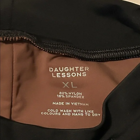 Daughter Lessons GNO Crop Top - Picture 5 of 9